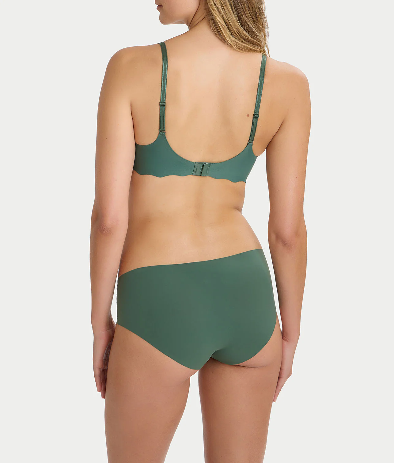 b.bare Hipster - Image 13