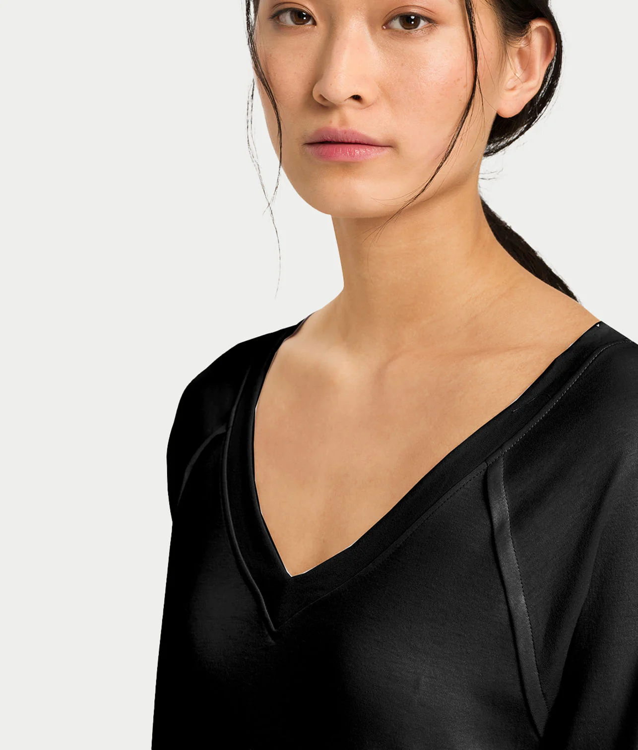 Pure Essence V-Neck Cotton Nightdress - Image 3