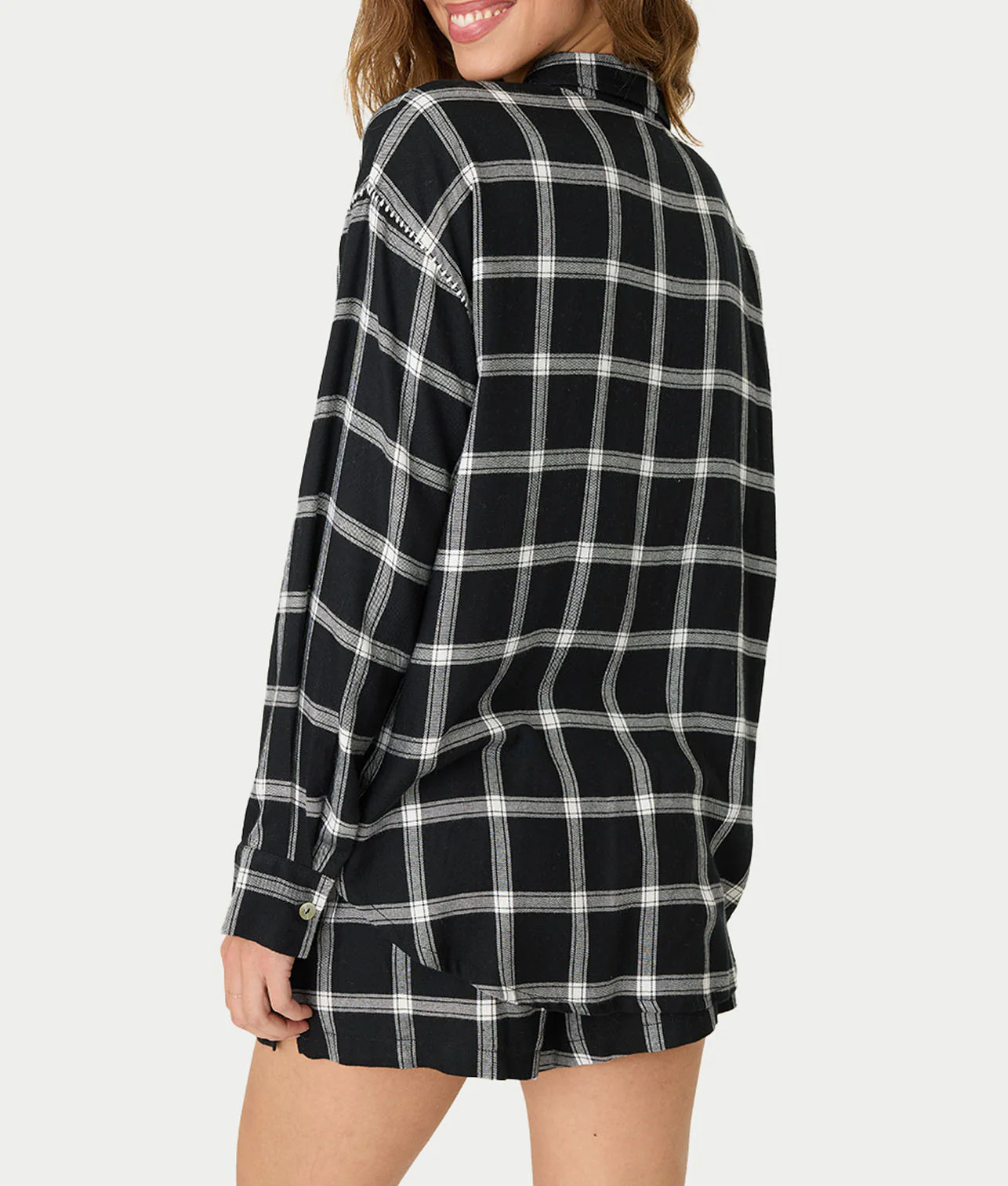 Cozy & Chic Woven Plaid Pajama Shorts Set - Image 3