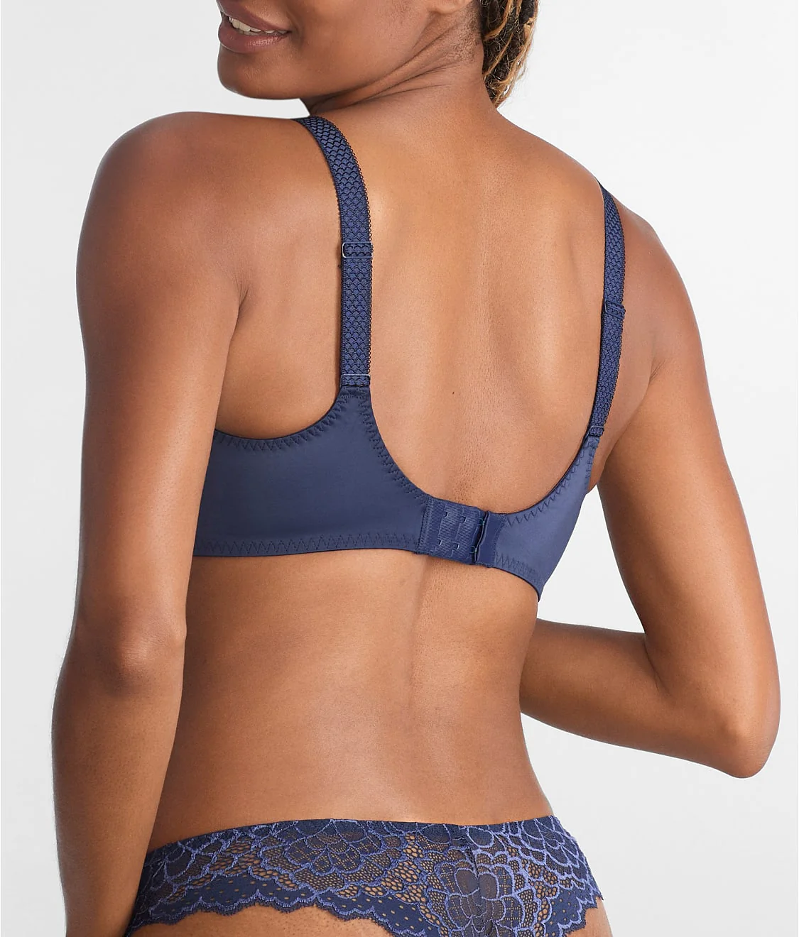 Caresse Minimizer Bra - Image 12