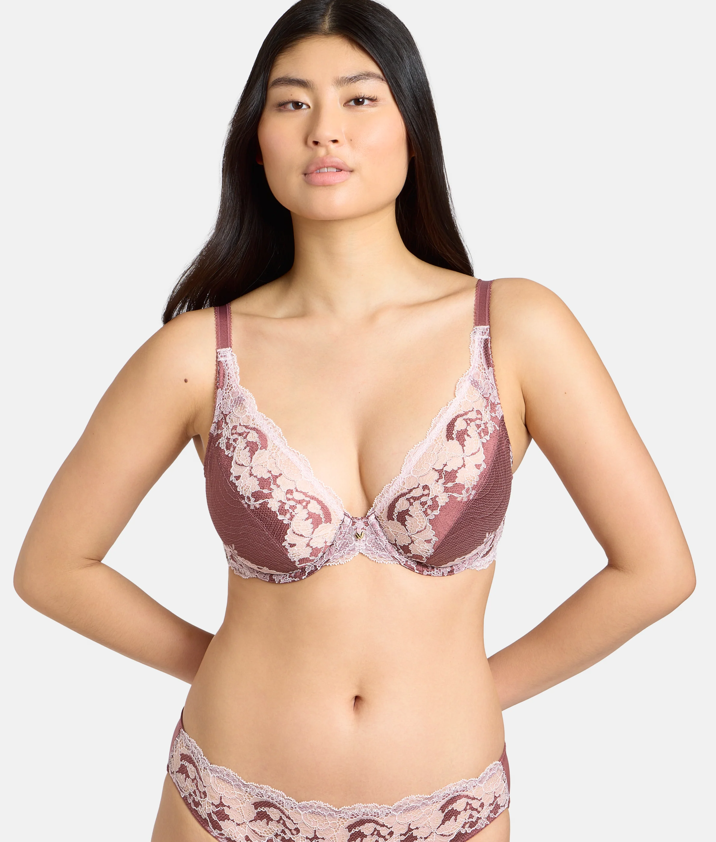 Modern Affair Plunge Bra